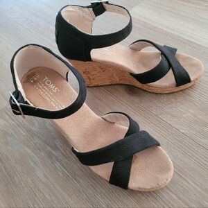 Toms Cork Wedge Sandals Womens Size 6.5 Black Burlap Criss Cross Platform Shoes